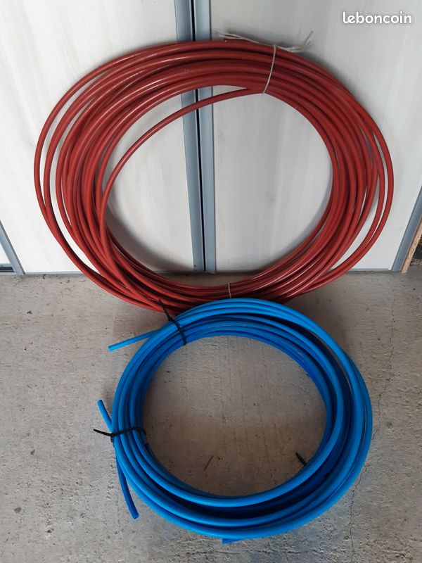 PER 16 rouge (image 1)