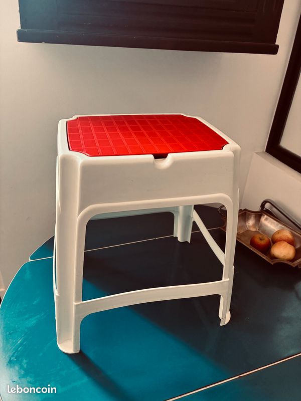 Bonne affaire, tabouret coffre vintage (image 4)