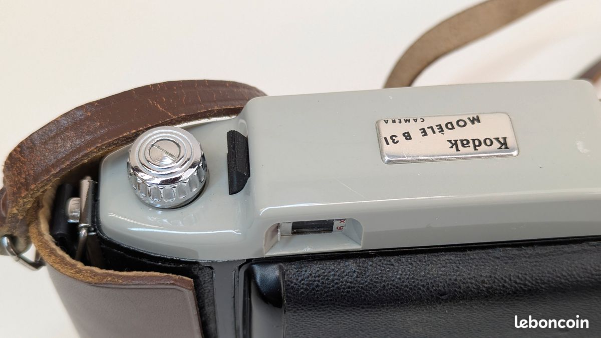 Appareil Photo Vintage Kodak B31 - Métal Et Plastique Gris - #B913 - Occasion