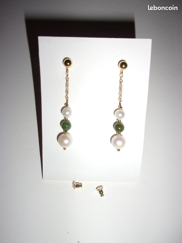 Boucles d'oreilles perles d'eau douce et jade (image 1)