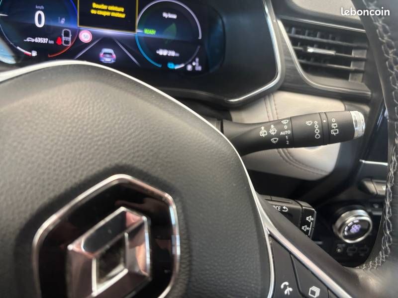 Renault Captur E-Tech Plug-in 160 Initiale Paris (image 30)
