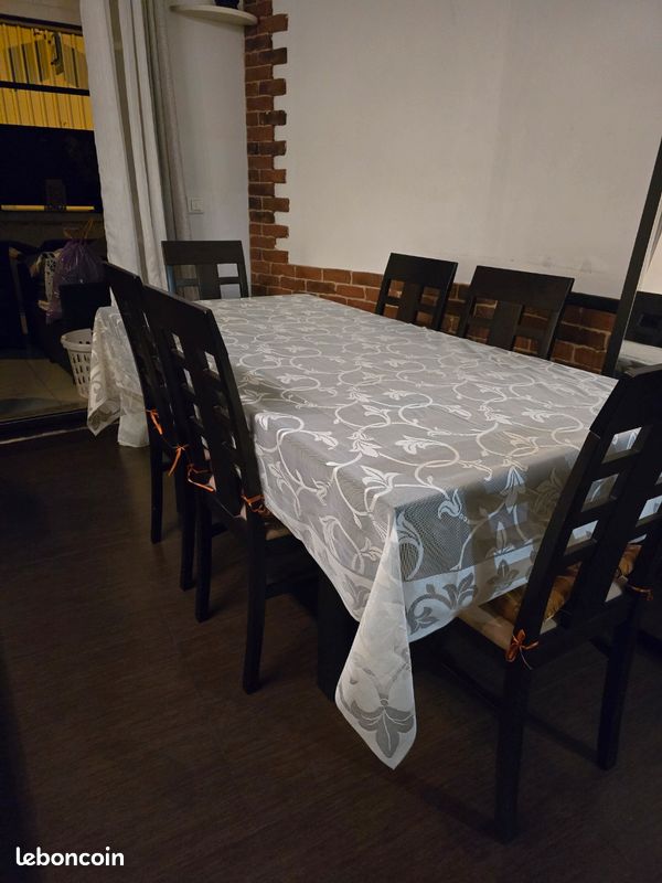 Table à manger et 6 chaises (image 9)