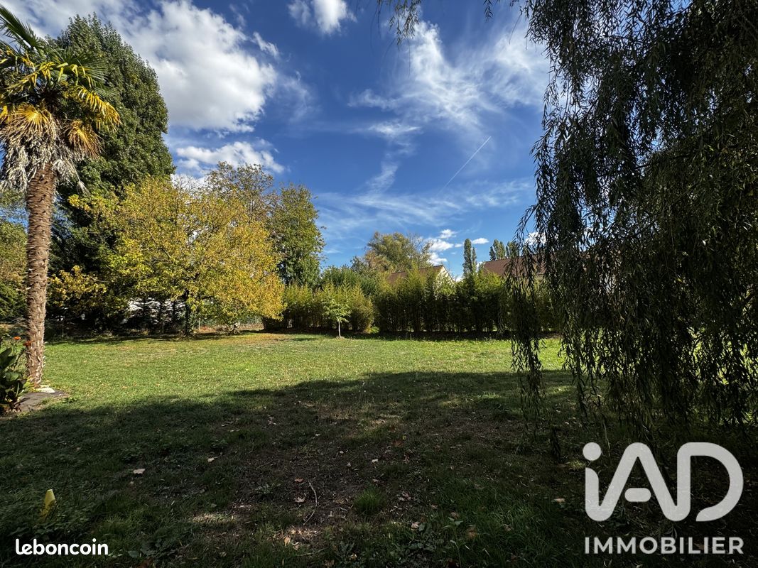 Terrain 1361 m² · à Angervilliers · 1 361 m² · 185 000 €