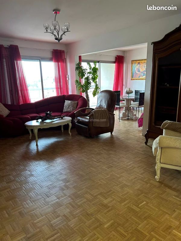 Appartement 5 pièces 108 m² · à Bron · 108 m² · 1 845 €