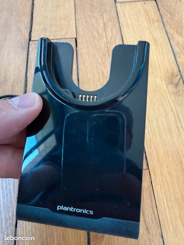 POLY / Plantronics Voyager Focus 203079-01 (image 3)