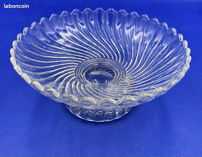 Petite Assiette / Coupelle BACCARAT - Modèle Bambou Tors Rose - Cristal Signé - Pièce De Collection