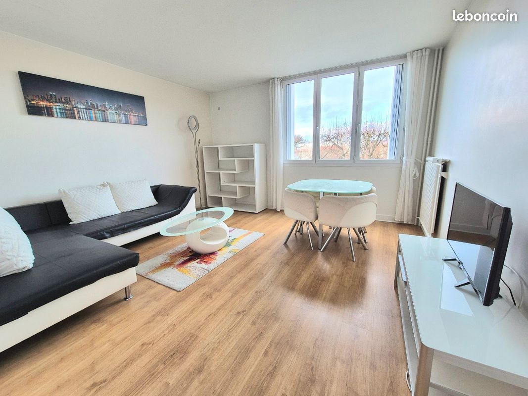 Appartement 2 pièces 46 m² · à Versailles · 46 m² · 1 250 €/mois
