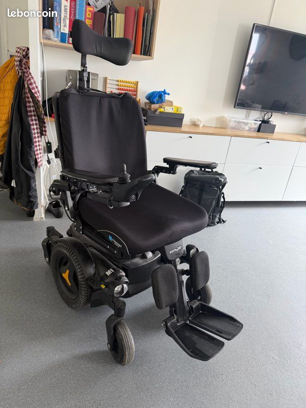 Fauteuil roulant électrique Permobil M1 (image 1)