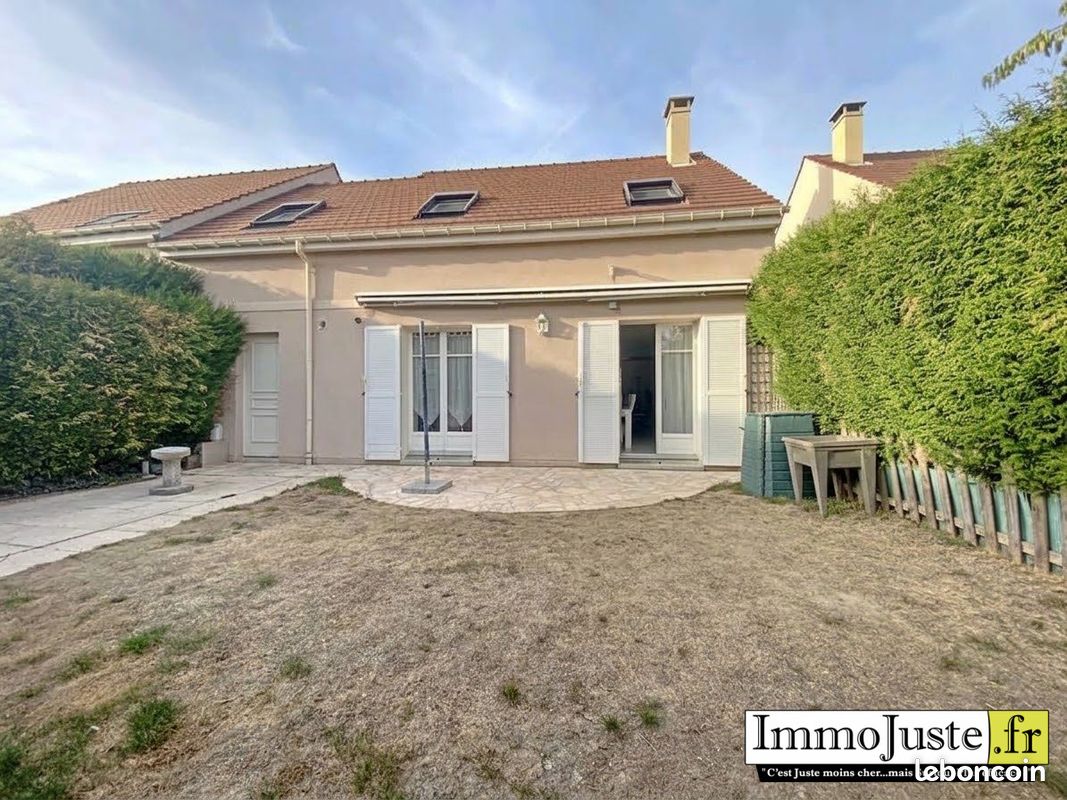 Maison 6 pièces 98 m² · à Les Essarts-le-Roi · 98 m² · 320 000 €