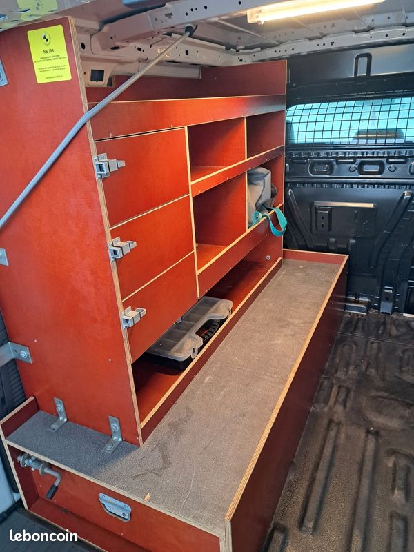 Ford Transit Connect (image 3)