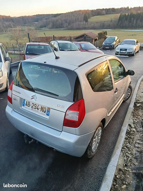 Citroen C2 1.1l essence année 2009 4cv 132109kms ct ok 3790 (image 2)