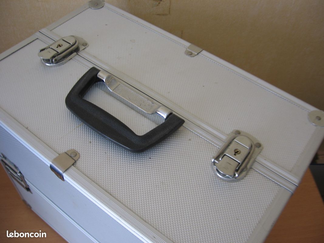 Mallette métal alu (image 1)