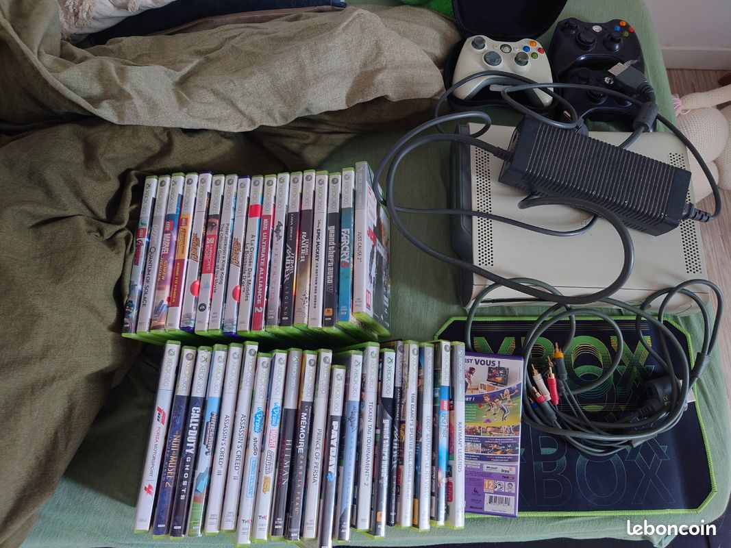 Xbox 360 + 3 manettes + 32 jeux (image 1)