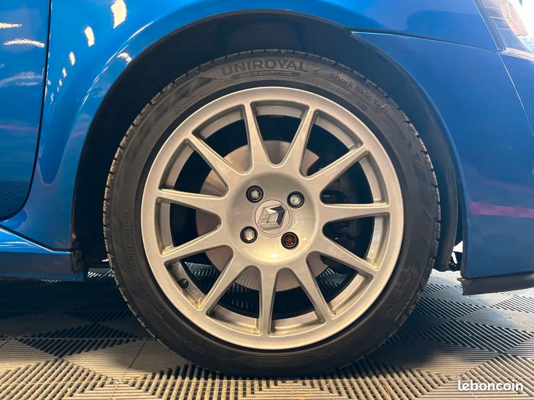 RENAULT CLIO 2.0i 16V Sport Jean Ragnotti (image 11)