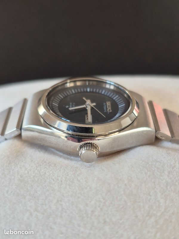 VINTAGE WOMEN'S SEIKO AUTOMATIC 17 JEWELS HI-BEAT 2205-0371