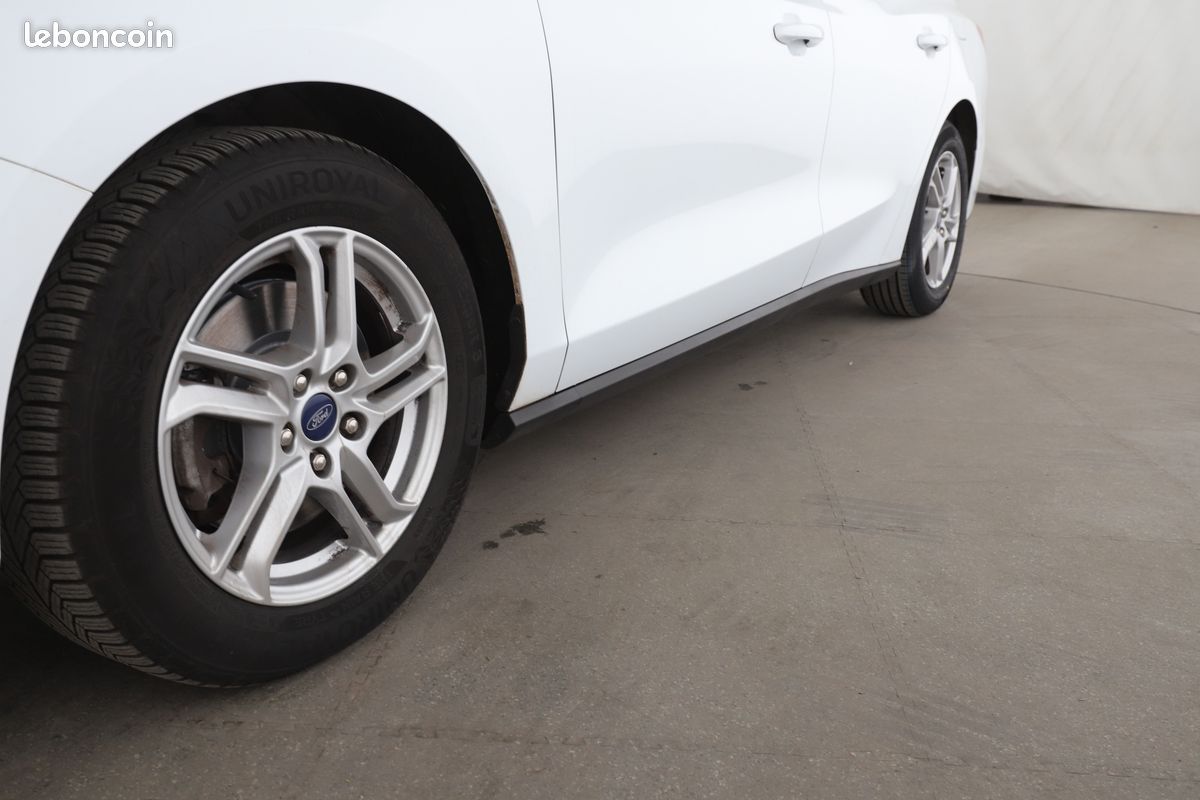 Ford Focus SW 1.0 EcoBoost Trend Business (image 29)
