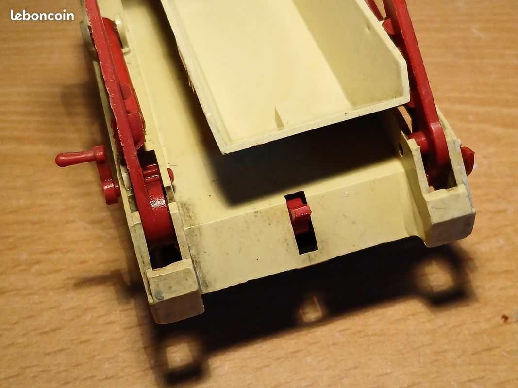 Norev 1/43 – Berliet TBO Multibenne – Benne Orange – Année 1970 – Manques (voir Photos)
