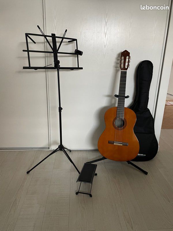 Guitare Yamaha (image 2)