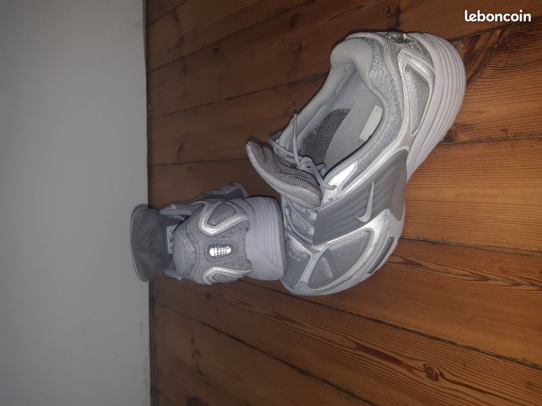 Nike chaussure (image 1)