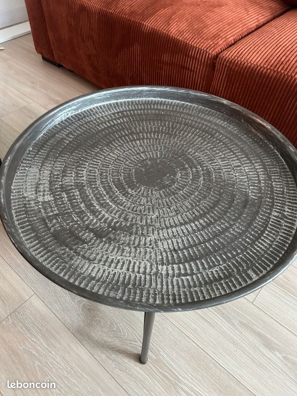 Table basse grise (image 2)