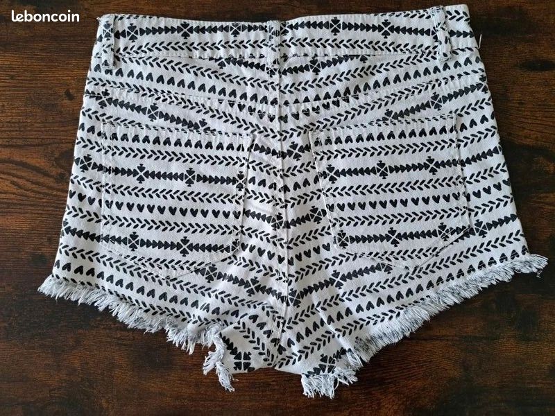 Short H&M Divided 34/XS (image 2)