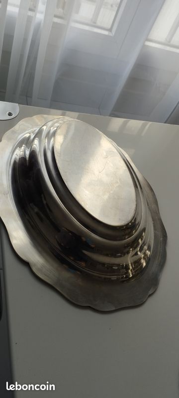 Corbeille plat creux en métal argenté (image 3)