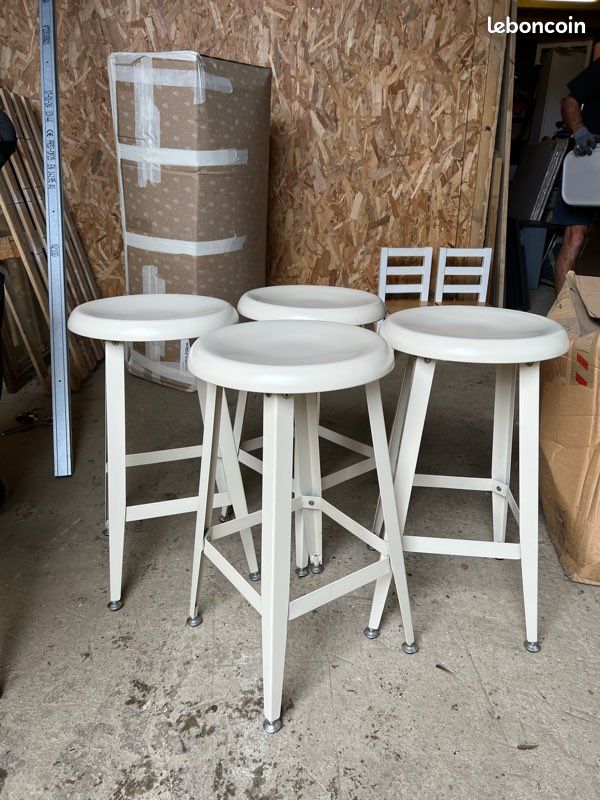 Tabouret métallique (image 3)