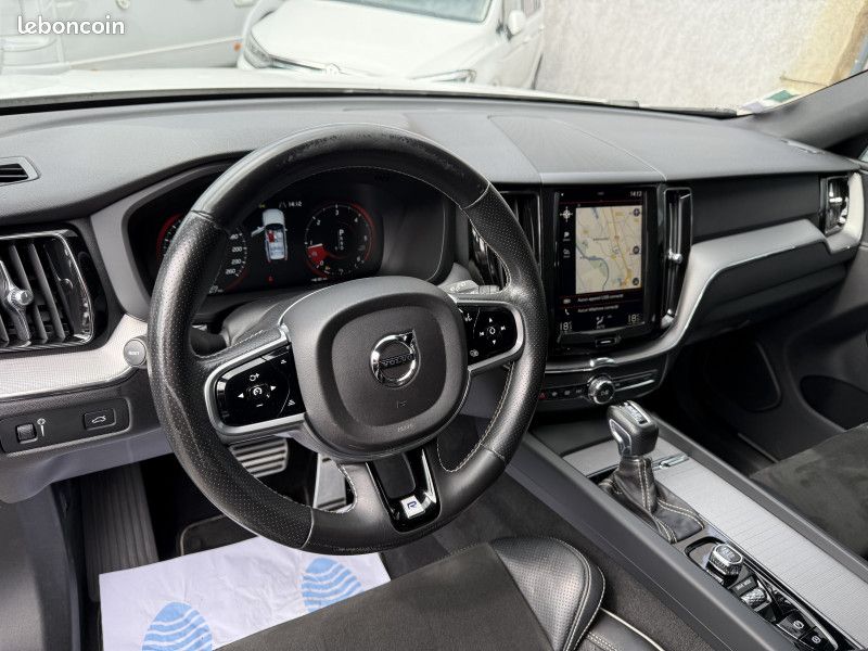 Volvo XC60 D4 AWD 190CH R-DESIGN GEARTRONIC (image 8)