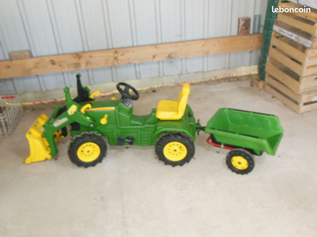Tracteur à pédale (image 1)