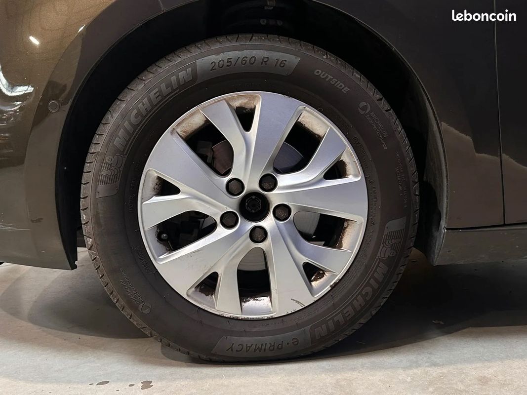 CITROEN C4 Picasso 1.6 HDi 112ch Confort - 2013 - 193 000 km - Suivi complet - Courroie + Révision faite (image 26)