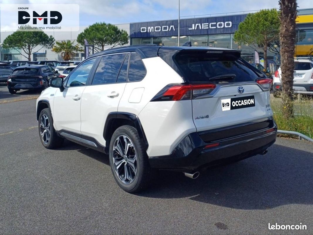 TOYOTA RAV4 Hybride Rechargeable AWD Design (image 3)
