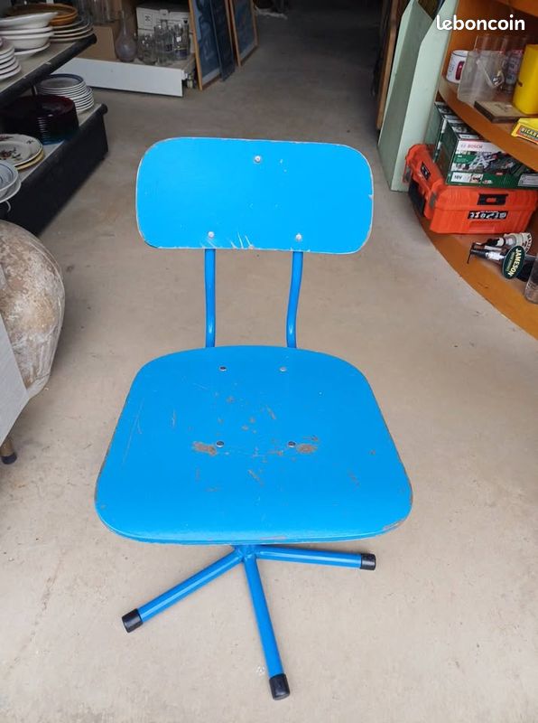 Chaise d'atelier vintage bleue (image 3)