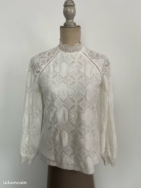 Blouse haut dentelle manches longues col montant ivoire Marque