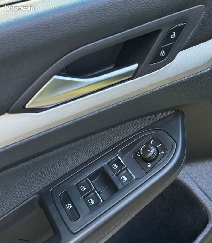 Volkswagen golf 1.5 e-tsi 150 business mhev hybrid dsg bva + carplay + camera + acc (image 28)