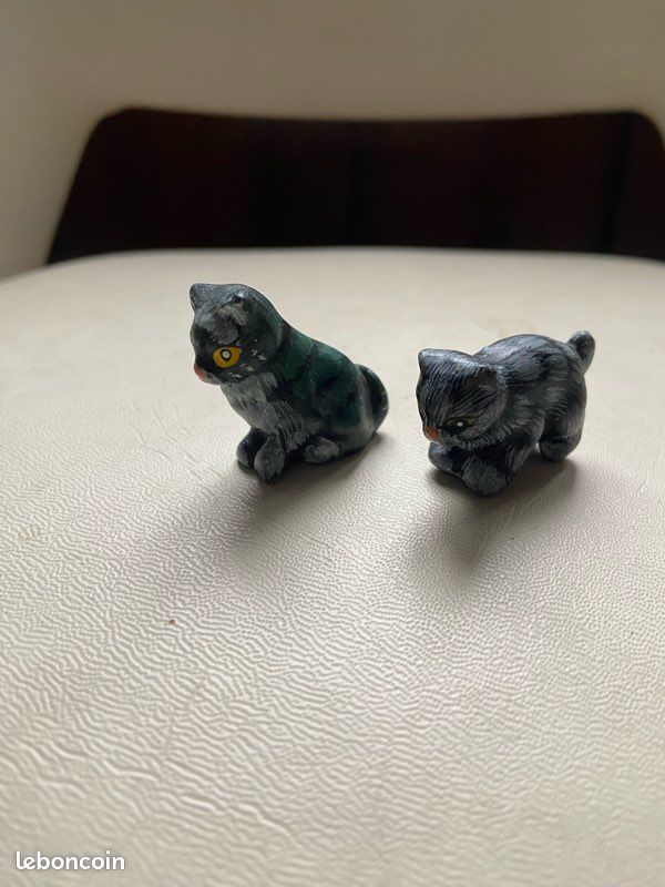 Lot 2 figurines de chats (image 1)