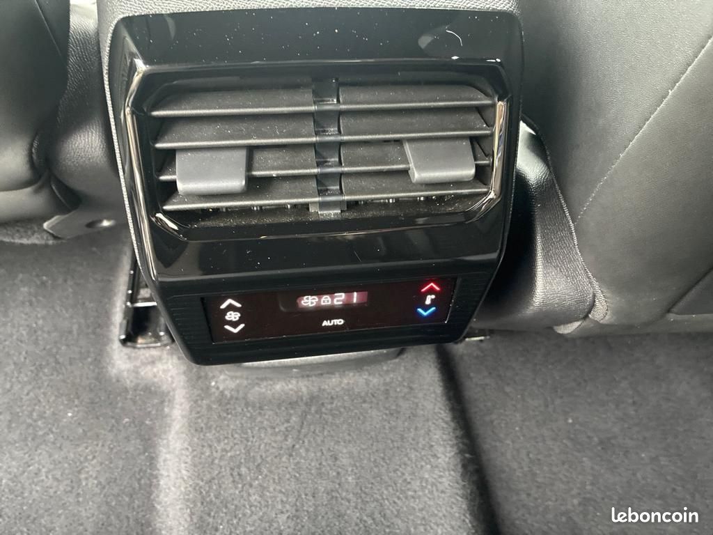 Peugeot 5008 Hybrid 145 ch e-DCS6 GT (image 22)