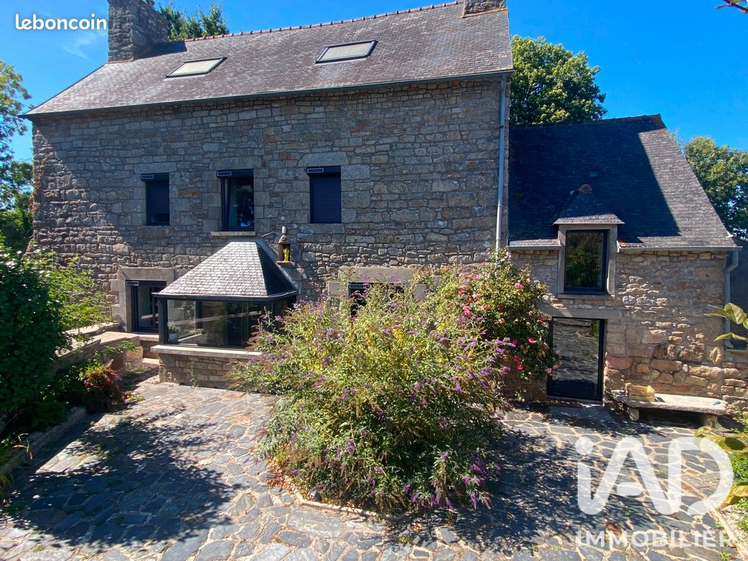 Maison 5 pièces 117 m² · à Cohiniac · 117 m² · 385 000 €
