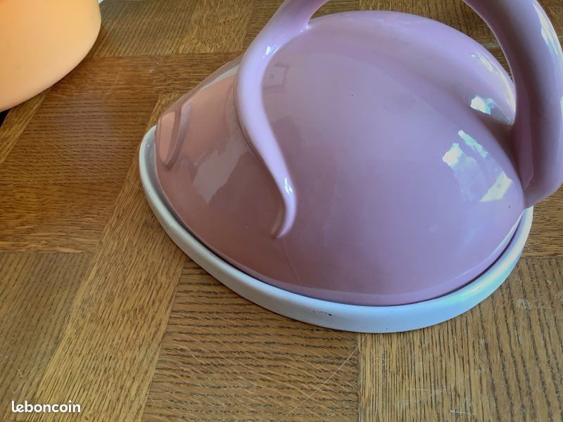 Cloche à fromage antique avec son plat en majolique Victorienne