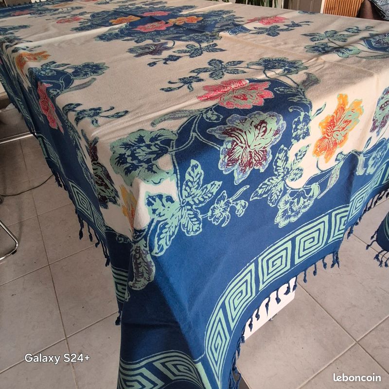 Nappe rectangulaire, 1.90 m X 1.32 m, neuve (image 2)