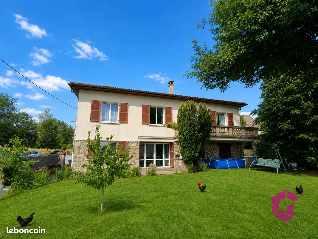 Maison 7 pièces 218 m² · à Craponne-sur-Arzon · 218 m² · 249 200 €