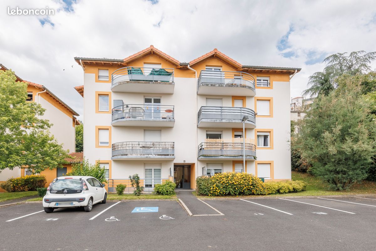 Appartement 2 pièces 47 m² · à Thiers · 47 m² · 460 €