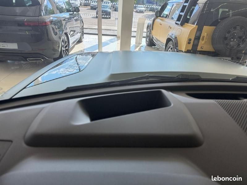 Land-rover Defender 90 3.0 D250 Hard Top X-Dynamic SE (image 28)