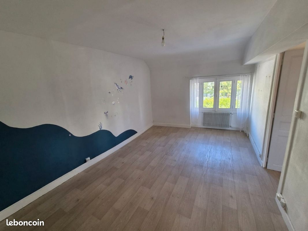 Maison 6 pièces 169 m² · à Châtellerault · 169 m² · 150 000 €