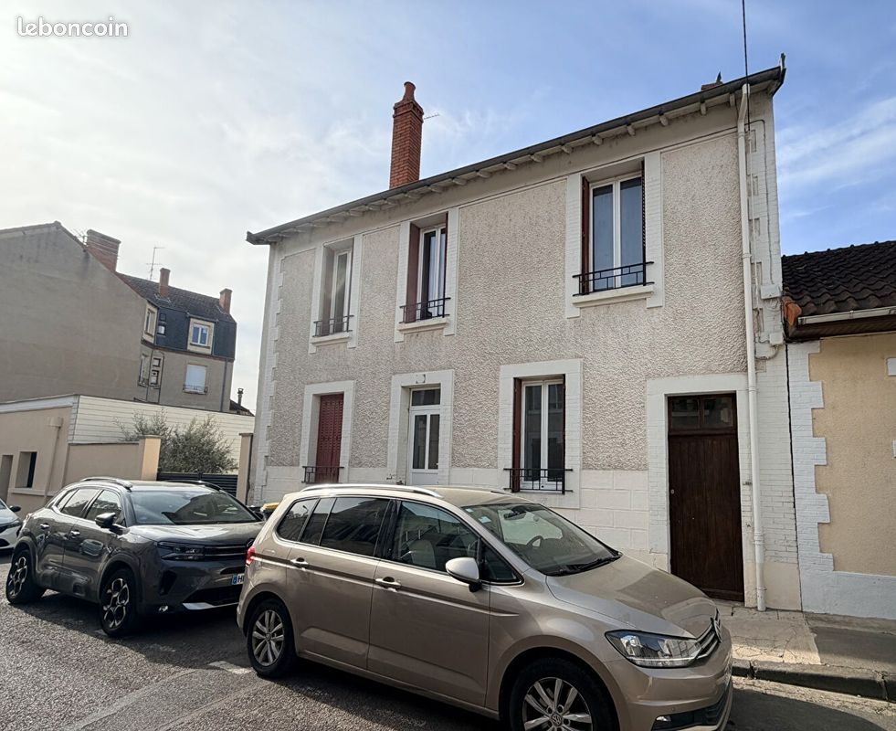 Maison 5 pièces 132 m² · à Montluçon · 132 m² · 164 000 €