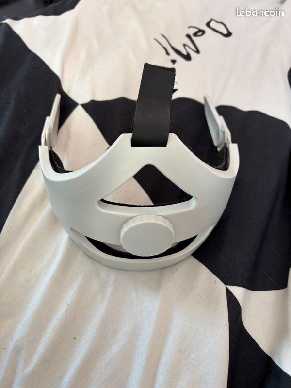 Oculus Quest 2 64GB (image 10)