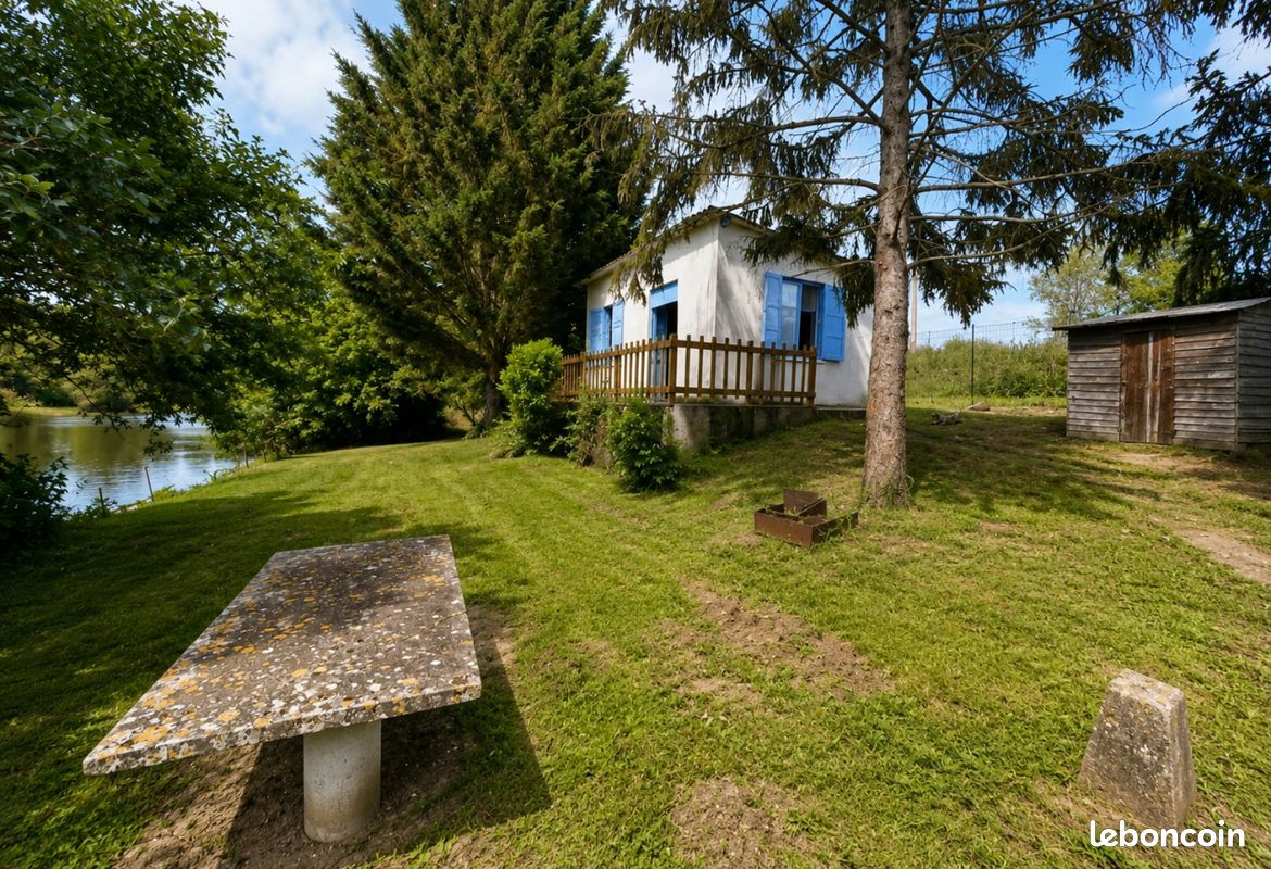 Terrain a vendre · à Sainte-Verge · 24 000 €