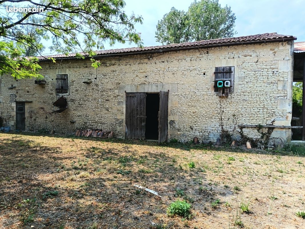 Maison 4 pièces 150 m² · à Cressé · 150 m² · 85 000 €
