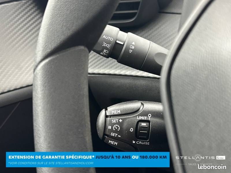 Peugeot 208 PureTech 75 S&S BVM5 Like (image 17)