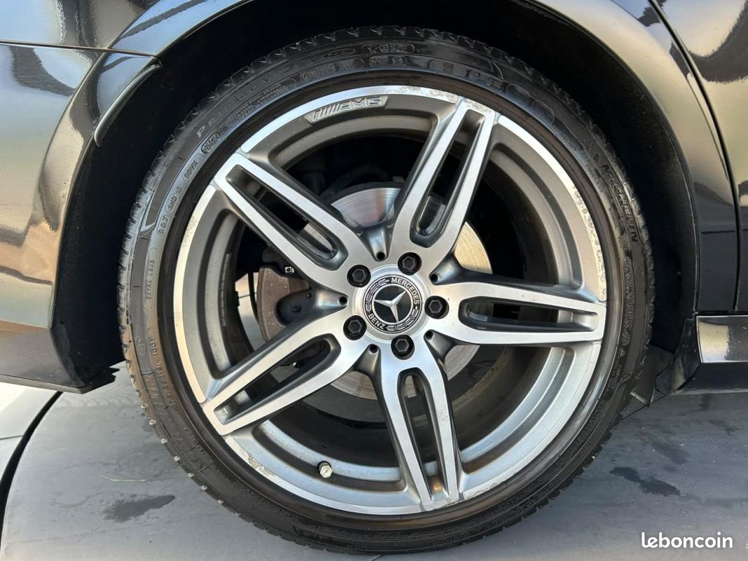 MERCEDES CLASSE E E 220 D - BVA 9G-Tronic BERLINE - AMG Line - TOIT OUVRANT - CAMERA 360 - ENTRETIEN COMPLET - 2EME (image 17)