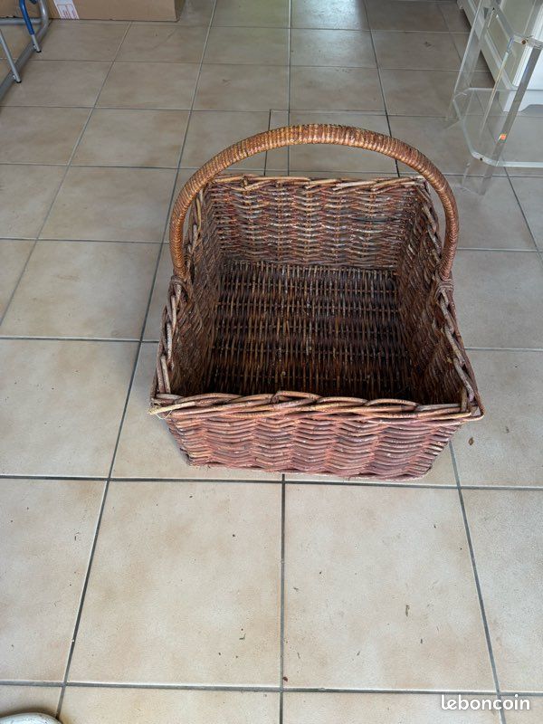 Panier à bois (image 1)